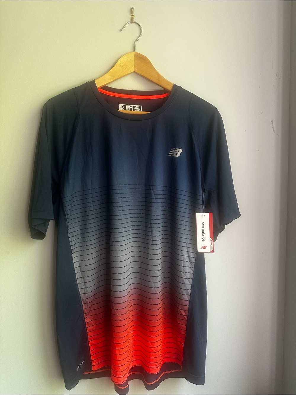 New Balance Accelerate Graphic Running Shirt XL NWT Performance Tee Navy Redish